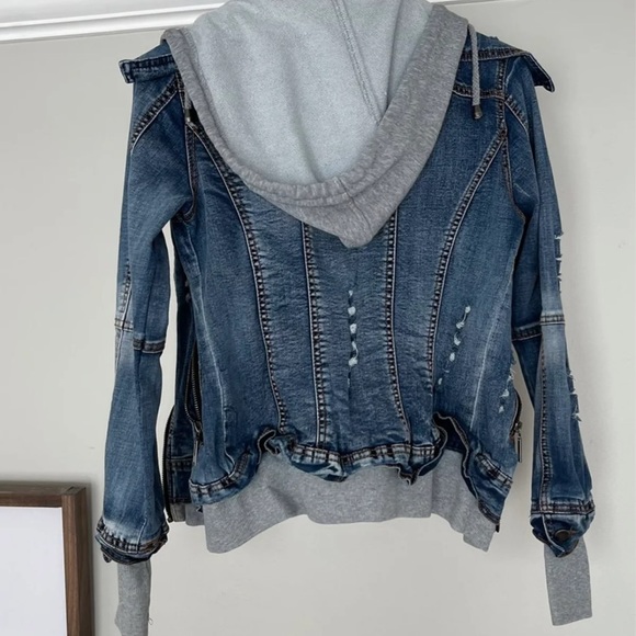 Jean jacket - Picture 3 of 6